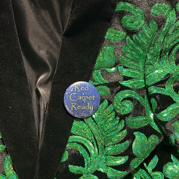 Velvet and sequined tuxedo jacket. Mens small. Fully lined - Picture 3 of 9